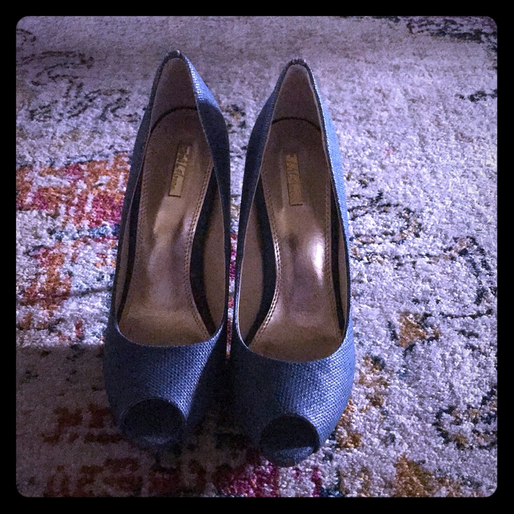 Wild Pair Pumps! Textured blue with metal heel!